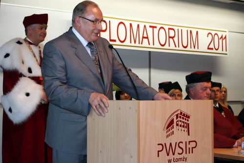 Prezydent Łomży Mieczysław Czerniawski i Rektor PWSIiP prof. dr hab. Robert Charmas