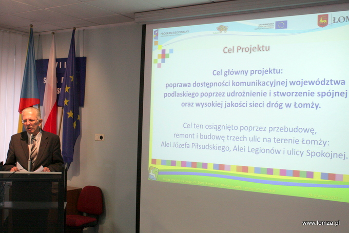 informację o realizacji inwestycji drogowej przedstawił Andrzej Karwowski - naczelnik Wydziału Gospodarki Komunalnej 