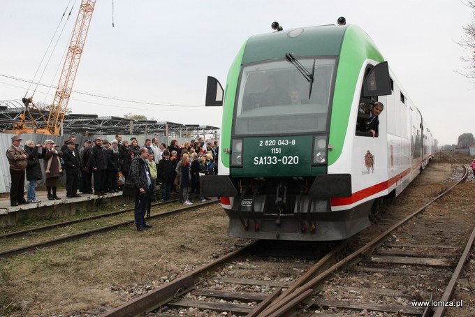 szynobus na stacji w Łomży