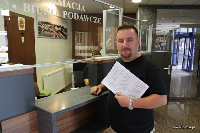 Krzysztof Staniórski przyniósł do ratusza pierwszy pomysł do realizacji w II edycji budżetu obywatelskiego 
