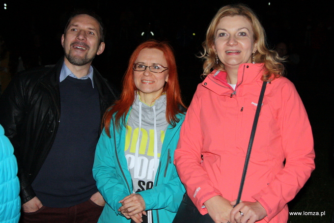 w koncercie udział wzięli zastępcy Prezydenta Łomży Agnieszka Muzyk i Andrzej Garlicki z małżonką