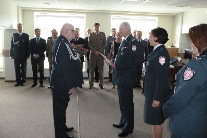 Nominacje awansów wręczał Dyrektor Izby Celnej w Białymstoku - nadinspektor Mirosław Sienkiewicz