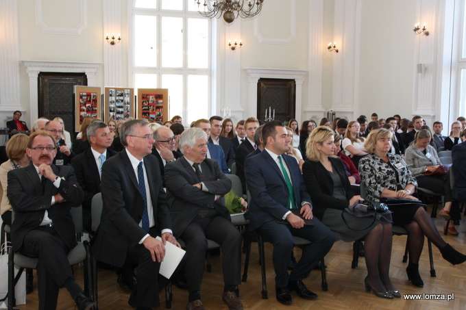 Prezydent Łomży Mariusz Chrzanowski, jest absolwentem I LO w Łomży