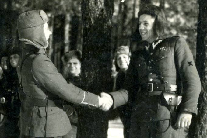 por. Zbigniew Żwański ps. "Noc" i por. Zdzisław Witkowski ps. "Płomień" (po prawej), foto 1947 r.