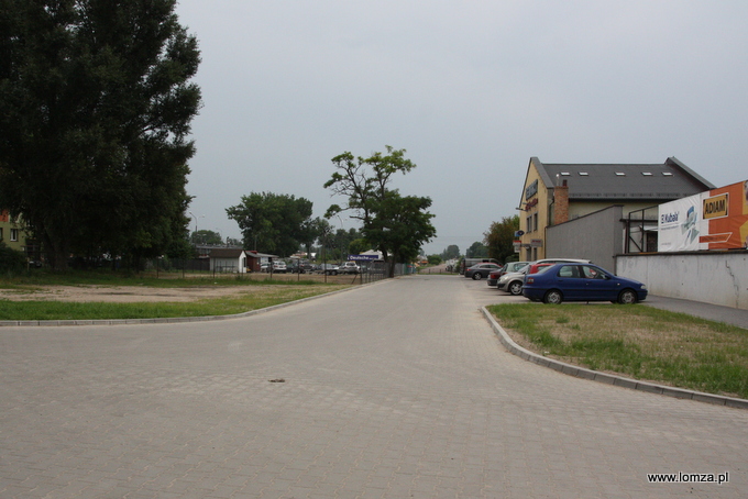 Ciąg komunikacyjny pomiędzy ulicami Dmowskiego i Sikorskiego