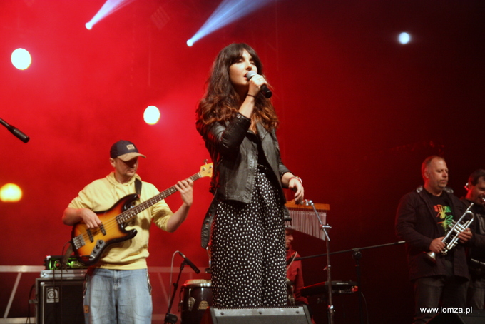 Marcelina podczas koncertu w Łomży