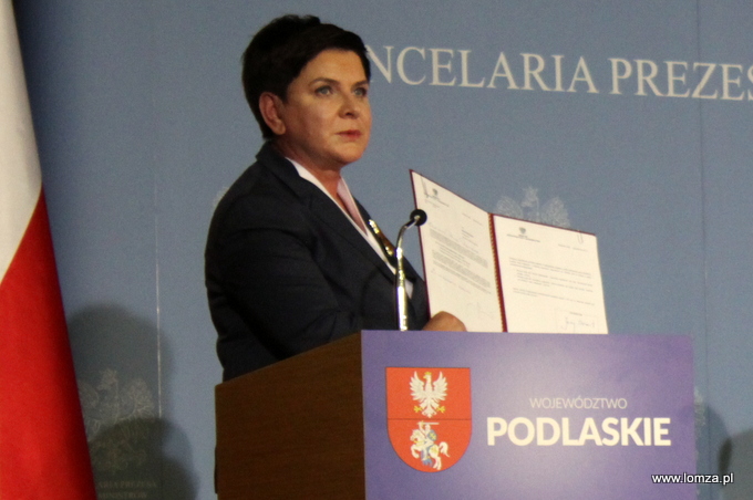 Premier Beata Szydło prezentuje umowę na budowę trasy Via Baltica