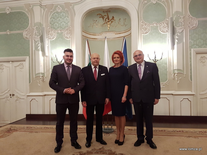 Od lewej: Prezydent Łomży Mariusz Chrzanowski, konsul honorowy Republiki Bułgarii Witold Karczewski, posłanka Bernadeta Krynicka oraz ambasador Republiki Bułgarii Emil Savov Yalnazov