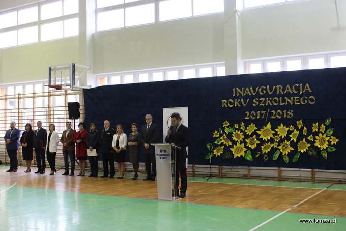 Inauguracja nowego roku szkolnego w "Dziesiątce"