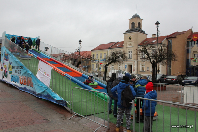 Rynna do snow tubingu stanowiła niemałą atrakcję dla najmłodszych