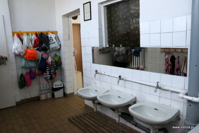 łazienka w PP 9 wymagająca remontu