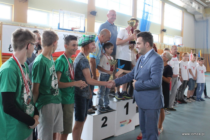 W uroczystej ceremonii zakończenia igrzysk wziął udział prezydent Łomży Mariusz Chrzanowski