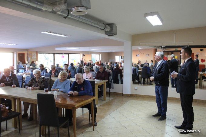 Prezydent Łomży podkreśla jak ważną grupę społeczną stanowią seniorzy