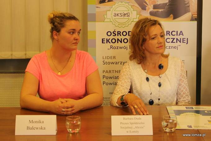 Barbara Duda, prezes spółdzielni socjalnej "Alexis" (z prawej) i Monika Balewska wracająca na rynek pracy (z lewej)
