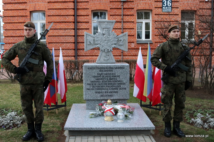 pomnik Żołnierzy Podziemia Narodowego Ziemi Łomżyńskiej