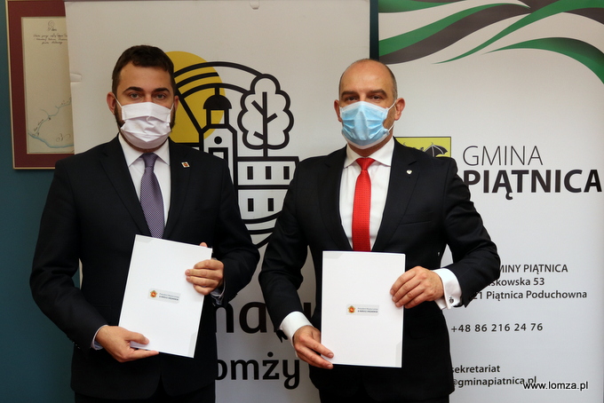 list intencyjny podpisali Prezydent Miasta Łomża Mariusz Chrzanowski oraz Wójt Gminy Piątnica Artur Wierzbowski 