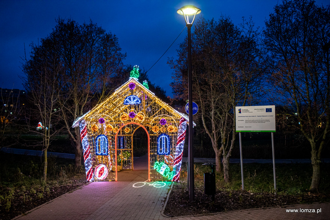 iluminacje świąteczne w Parku Jana Pawła II - Papieża Pielgrzyma w Łomży