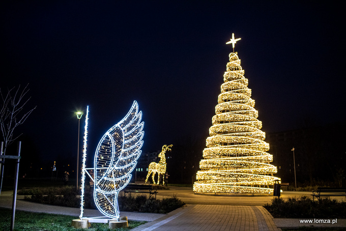 iluminacje świąteczne w Parku Jana Pawła II - Papieża Pielgrzyma w Łomży