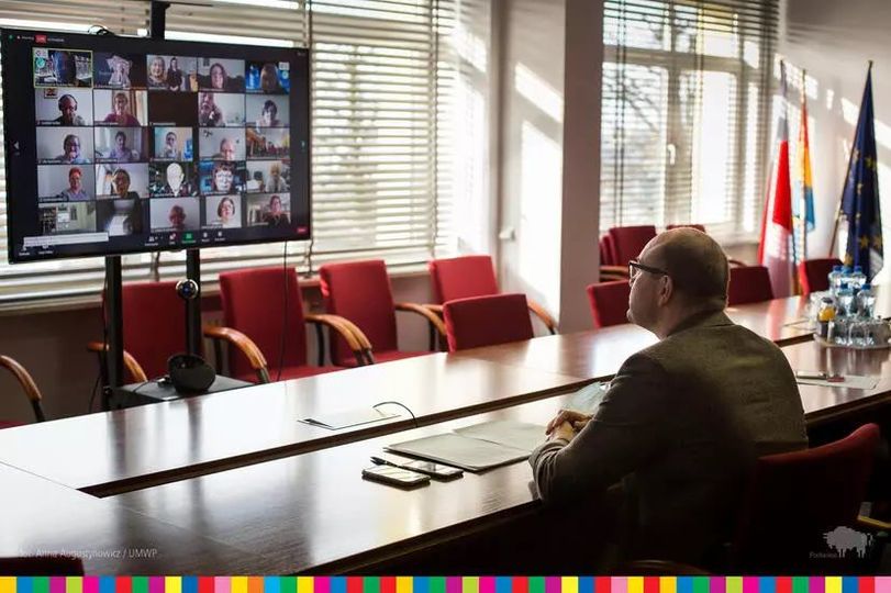 Marszałek Województwa Podlaskiego Artur Kosicki podczas II Forum Podlaskich Rad Seniorów, fot. Anna Augustynowicz, źródło: wrotapodlasia.pl