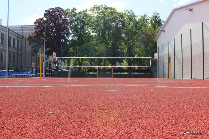 nowe boisko wielofunkcyjne przy SP 2