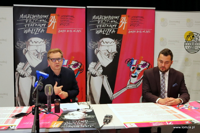 dyrektor TLiA Jarosław Antoniuk oraz prezydent Łomży Mariusz Chrzanowski