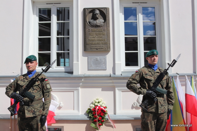 tablica Marszałka Józefa Piłsudskiego na Domku Pastora