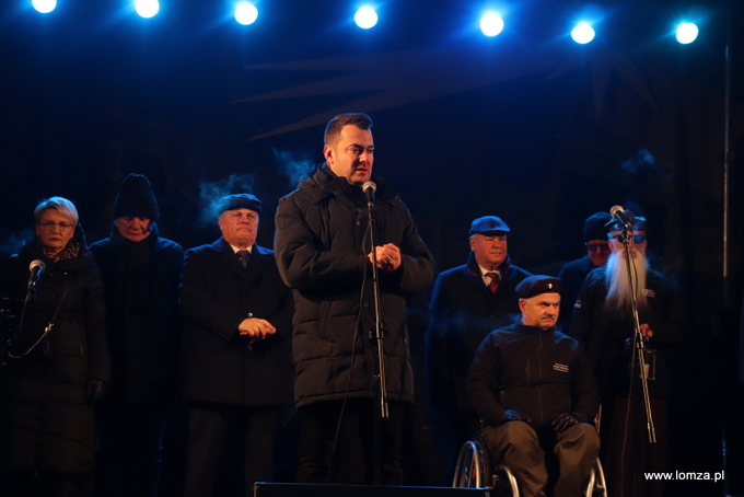życzenia mieszkańcom złożył prezydent Łomży Mariusz Chrzanowski