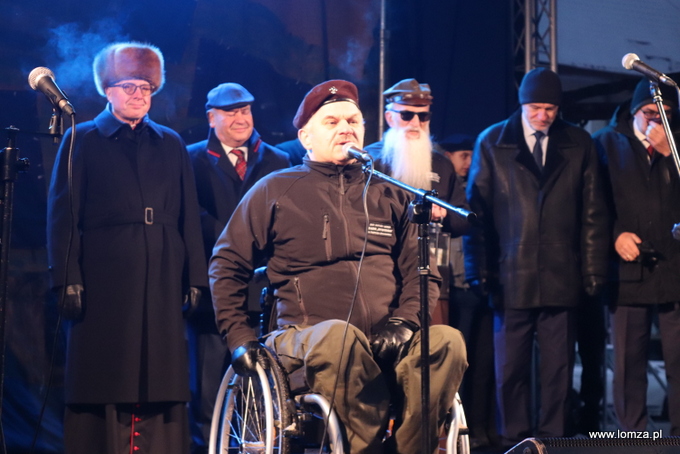 życzenia składa komendant Hufca ZHP hm. Wiesław Domański