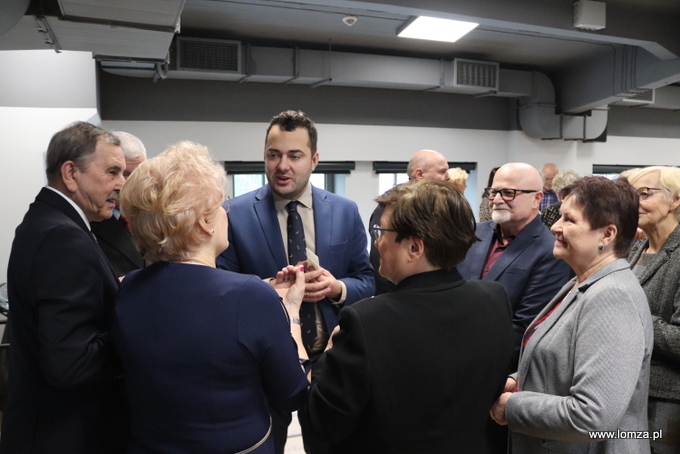 Opłatkiem z seniorami przełamał się prezydent Łomży Mariusz Chrzanowski