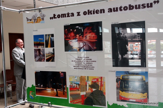 Wystawa zdjęć „Łomża z okien autobusu”