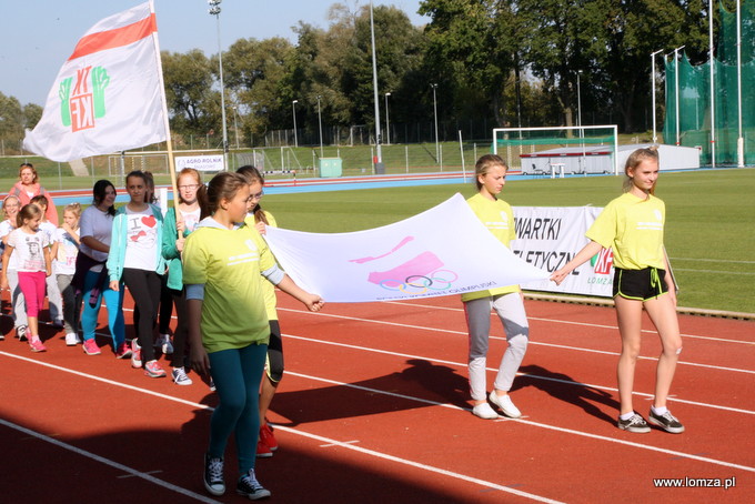 Młodzi lekkoatleci rywalizują na łomżyńskim stadionie