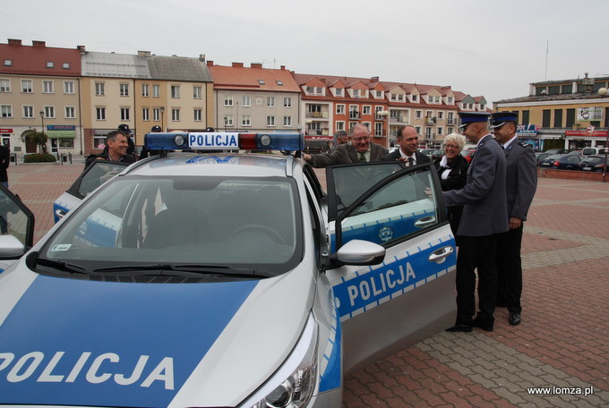 Policja ma nowy radiowóz – pomogły samorządy