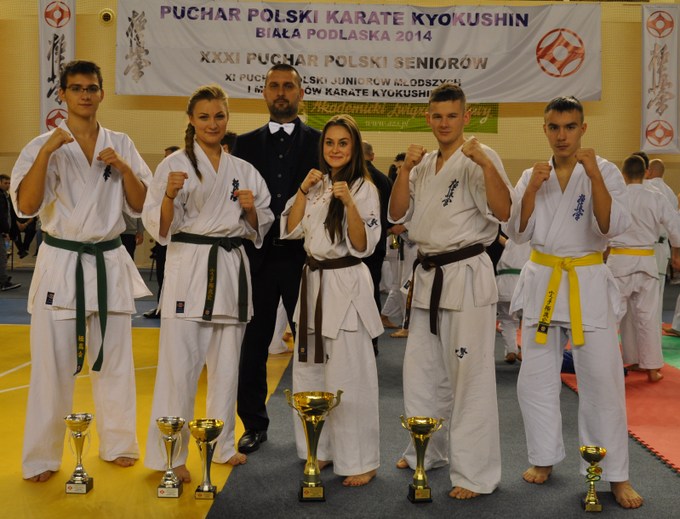 Sześć medali Pucharu Polski łomżyńskich karateków