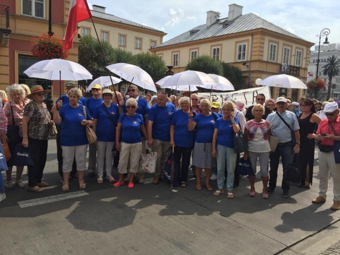 Łomżyńscy seniorzy na paradzie w stolicy