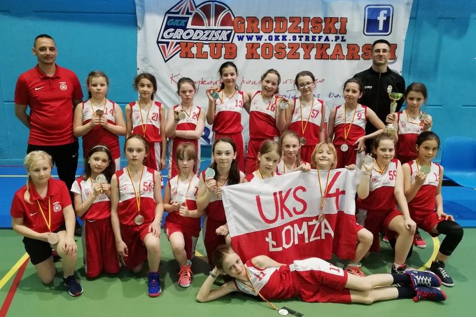 Srebro dla UKS 4 Łomża w finale ligi mazowieckiej U-11