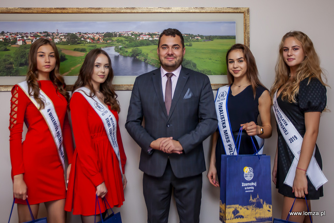 Uczestniczki Miss Polski w Ratuszu