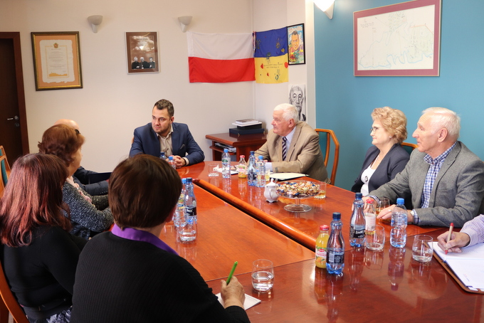Senioralne stowarzyszenie z wizytą w ratuszu