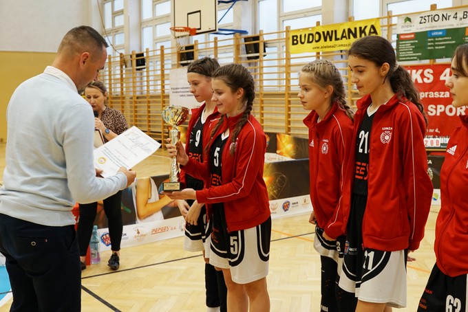 Łomżyńska „Czwórka” w ścisłym finale Mistrzostw Polski w koszykówce 3x3 dziewcząt