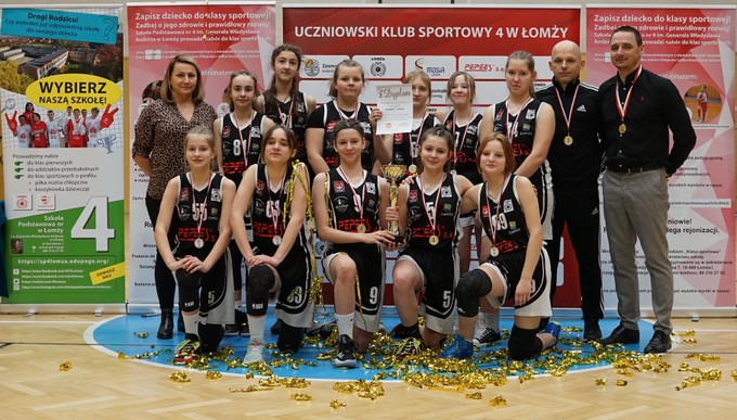Koszykarki z SP 4 w Łomży najlepsze w województwie podlaskim!
