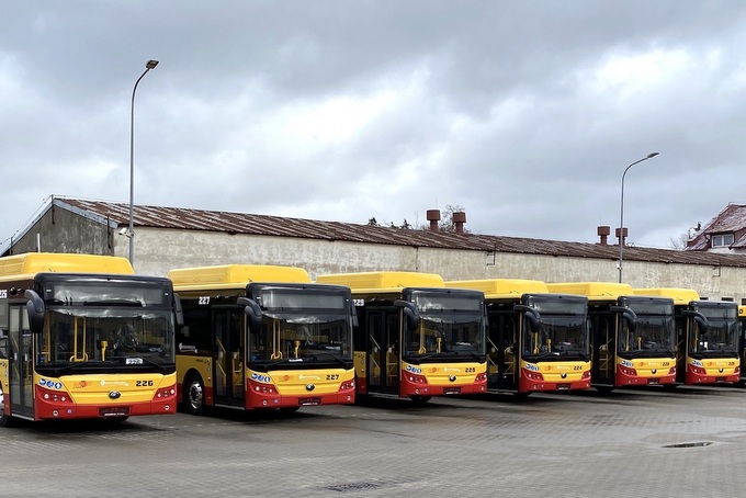 Łomża podąża drogą elektromobilności. Miasto odebrało kolejne autobusy elektryczne