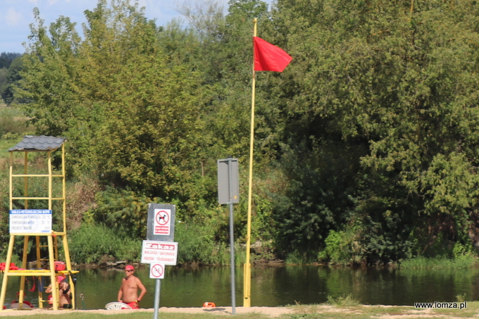 Zakaz kąpieli na plaży miejskiej
