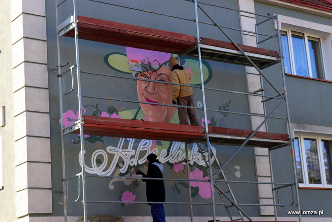 Powstaje mural z Hanką Bielicką