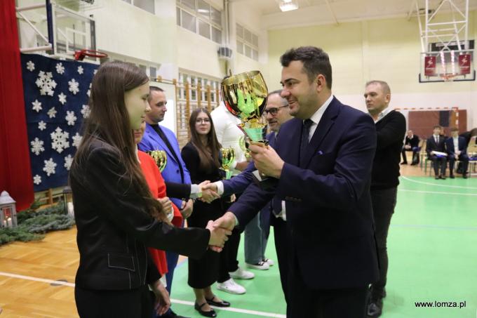 Prezydent nagrodził uczniów łomżyńskich szkół