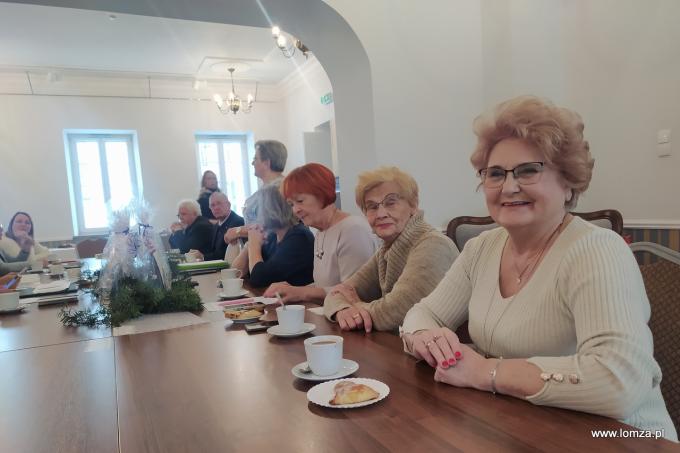 Rady seniorów z Łomży i Augustowa dyskutowały w ramach 