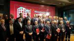 Przedstawiciele samorządów, które podpisały porozumienie w sprawie budowy mieszkań w ramach programu 