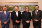 Od prawej: prezydent Łomży Mariusz Chrzanowski, asystent mera Solecznik Edgar Alkovski oraz Sebastian Jaworowski, członek zarządu Stowarzyszenia 