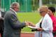 fot. Marek Norowski
medal wręcza Prezydentowi Łomży prezes łomżyńskiego oddziału Wspólnoty Polskiej Hanka Gałązka