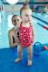 instruktorka pływania Kinga Wolińska z córeczką Anią