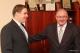 Prezydent Łomży Mieczysław Czerniawski i brązowy medalista Międzynarodowej Olimpiady Matematycznej Marek Sokołowski